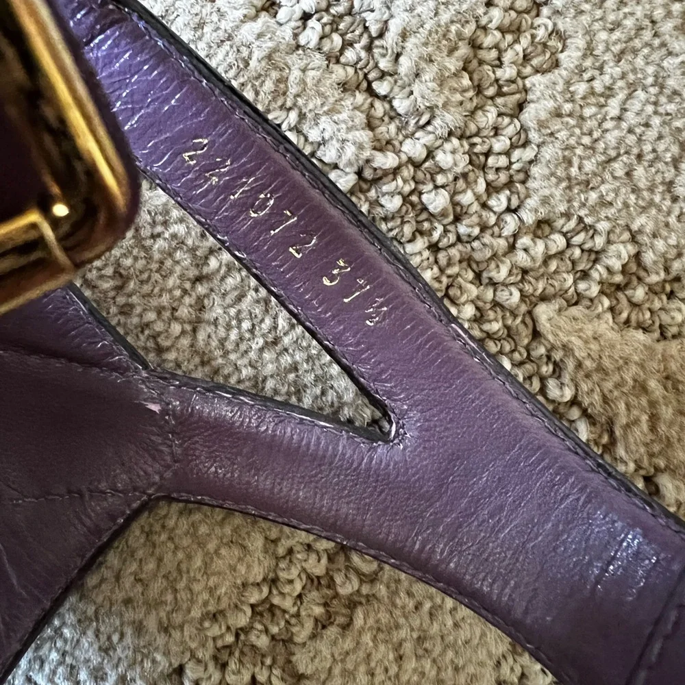 GUCCI " IMAN " Runway Purple Leather T Strap Double Buckle Sandals 37.5 Preowed - Picture 8 of 12